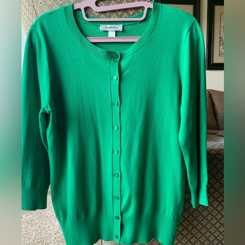 Dressbarn Womenβs Cardigan Buttoned Down Color Green Size Small 3/4 Sleeves - Picture 2 of 8
